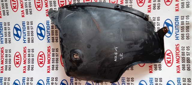 Підкрилок задній правий 868221E000 HYUNDAI
