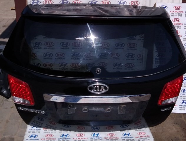 Скло кришки багажника 871102P020 HYUNDAI