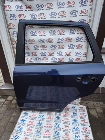 Накладка задніх дверей 877702B000 HYUNDAI