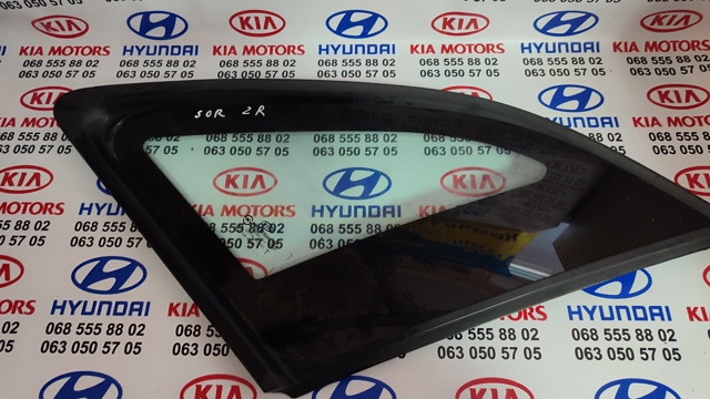 Скло багажного відсіку, праве 878202P000 HYUNDAI