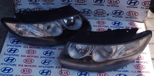 Фара основна права 921022B020 HYUNDAI