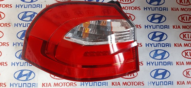 Задня ліва зовнішня фара 924011W2 HYUNDAI