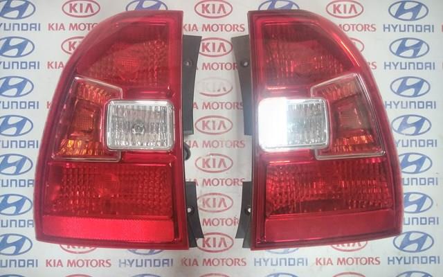 Задній правий стоп 9240203000 HYUNDAI