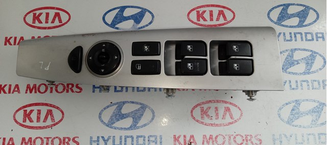 Кнопковий блок керування склопідіймачами передній лівий 935702B700S4 HYUNDAI
