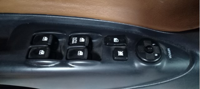 Кнопки переднього лівого склопід'ємника 935702E250WK HYUNDAI