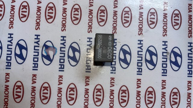 Реле протитуманної фари 9522038000 HYUNDAI