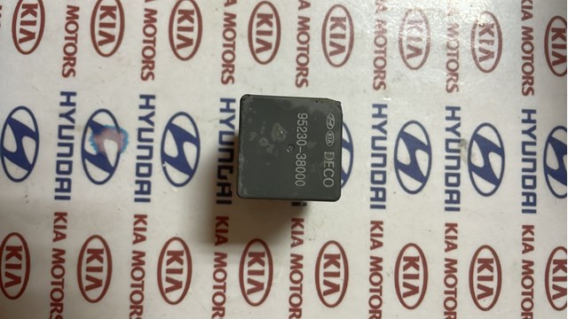 Блок управління склопідйомниками 9523038000 HYUNDAI