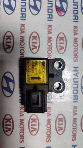 Датчик поперечного прискорення (ESP) 956403J000 HYUNDAI