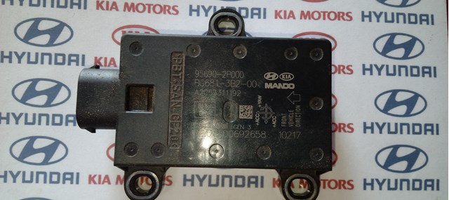 Датчик поперечного прискорення (ESP) 956902P000 HYUNDAI