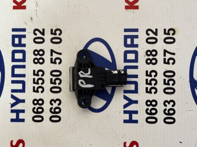 Датчик Ейрбег передній 95930S1000 HYUNDAI