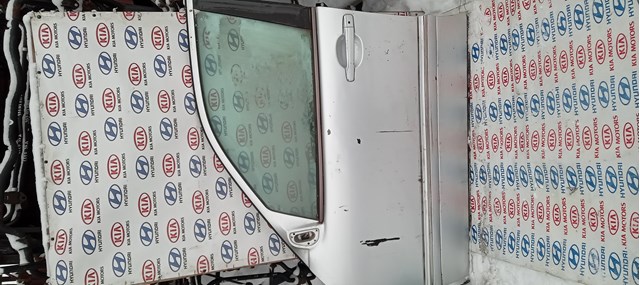 Молдинг опускного скла дверей передньої, лівої A2106900780 MERCEDES