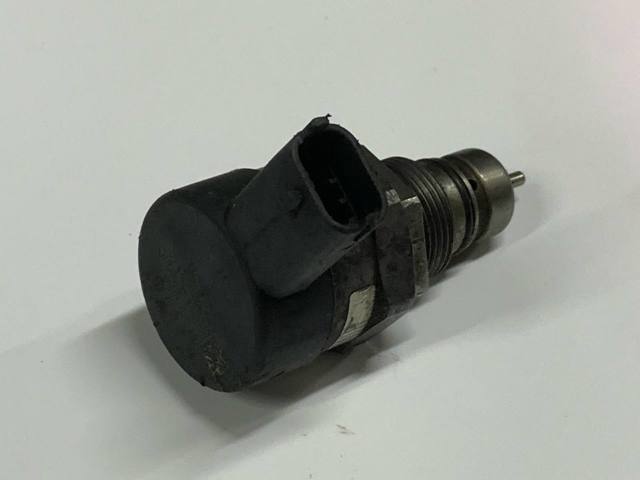 Регулятор тиску палива 0281002753 BOSCH