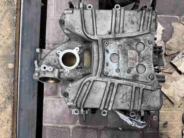 Компресор автомобільний 06E145601AP VAG