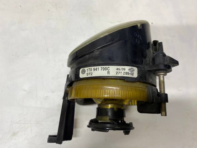 Протитуманка права 1T0941700C VAG