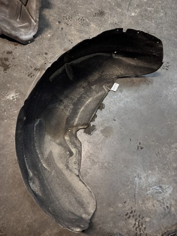 Підкрилок заднього крила, лівий 4L0810171C VAG