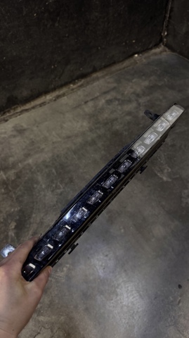 Поворотник правий 4L0953042D VAG