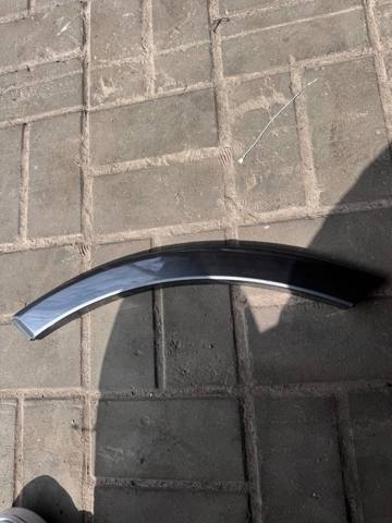Молдинг арки колеса заднього, лівий 4M0854819E VAG