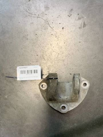 Кронштейн подушки (опори) двигуна, задньої 8200675217 RENAULT