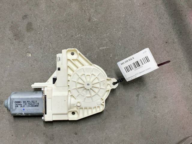 Двигун склопідіймача двері передньої, правої 8K0959802A VAG