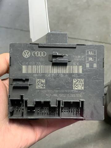 Блок комфорту передніх дверей 8T0959793P VAG