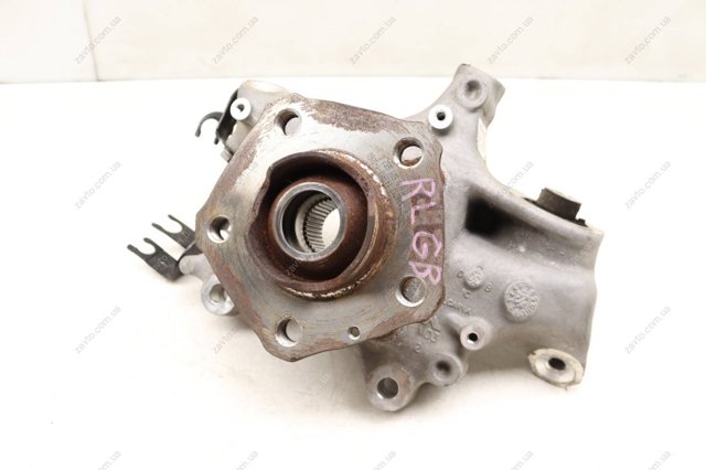 Кулак поворотний лівий 8W0505431Q VAG