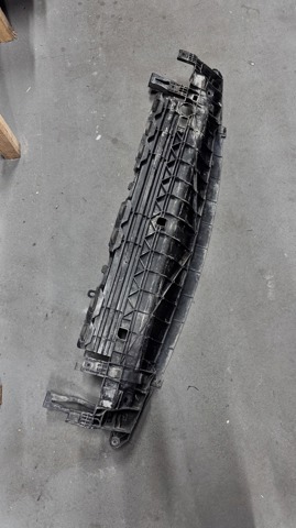 Підсилювач бампера переднього 95B805241 PORSCHE