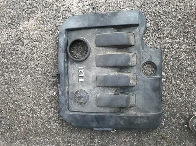 Кришка двигуна декоративна 03G103925BK VAG