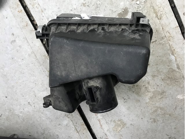 Корпус повітряного фільтра, верхня частина 177050R040 TOYOTA