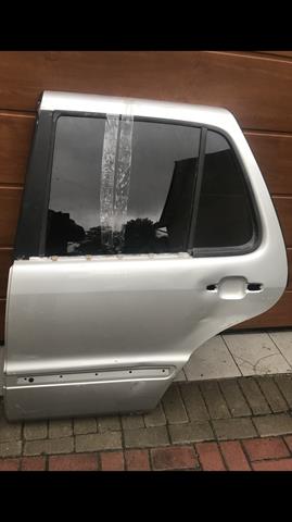 Двері задні A1637300305 MERCEDES