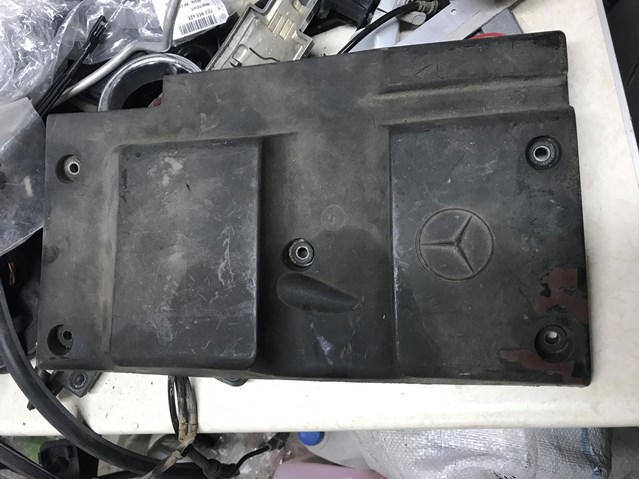 Екран двигуна A6040100267 MERCEDES