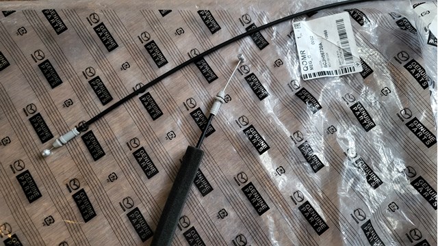 Трос замка капота BCJH56720A MAZDA