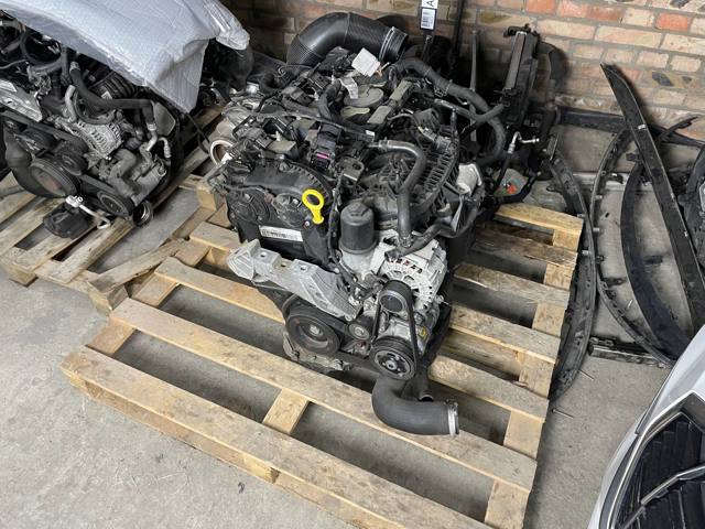 Двигун у зборі 06K100040J VAG