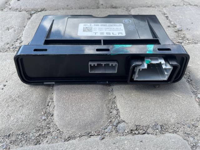 Блок стоянкового гальма 100761800E TESLA