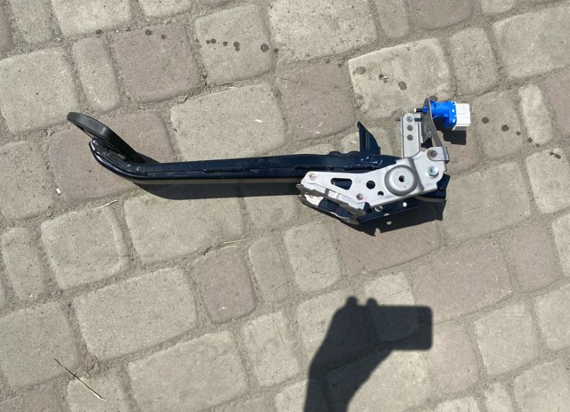 Педаль і привід механізму управління гальмами (привід гальмівного крана) 102769100B TESLA