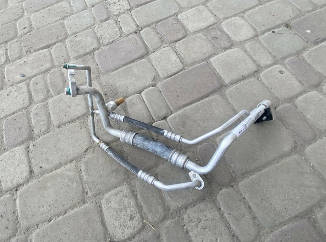 Шланг кондиціонера, від радіатора до випарника 105466400D TESLA