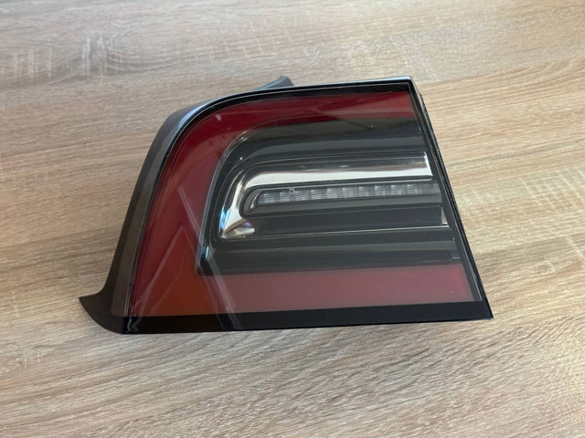 Стоп задній 107739700H TESLA