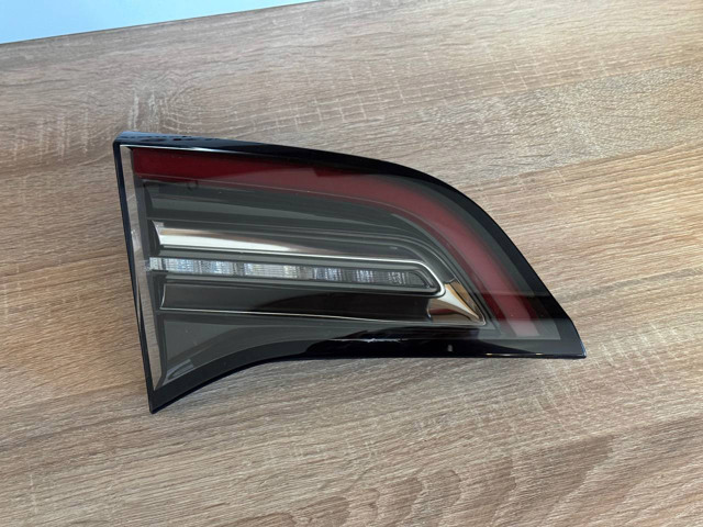 Стоп задній 107740100E TESLA