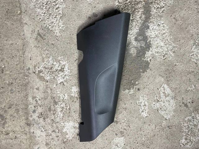 Обшивка стійки кузова внутрішня, задня права 31651896 VOLVO