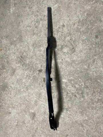 Ричаг склоочисника 31696294 VOLVO