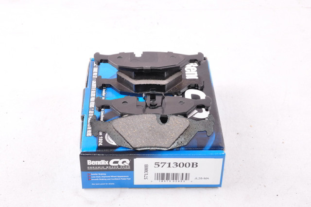 Комплект задніх колодок 571300B BENDIX