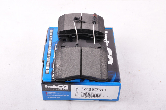Колодки передні 571879B BENDIX
