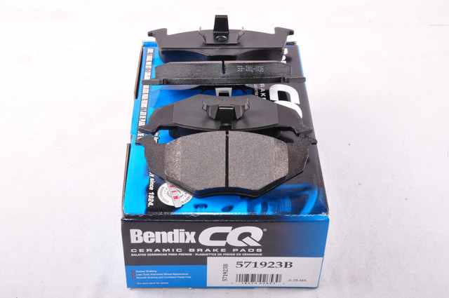 Передні гальмівні колодки 571923B BENDIX