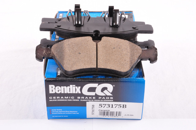 Колодки гальмівні дискові комплект 573175B BENDIX