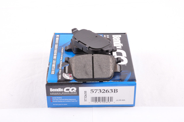 Задні дискові колодки 573263B BENDIX