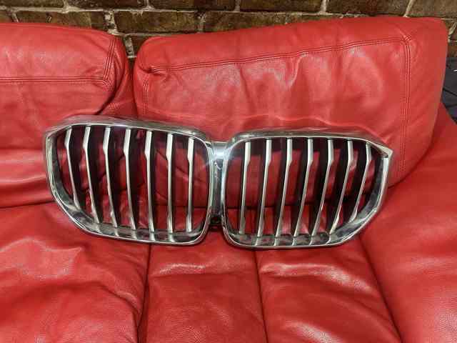 Решітка радіатора 51137454887 BMW