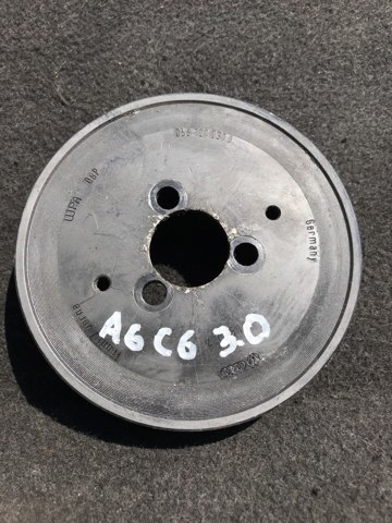 Шків водяної помпи Audi A8 D3