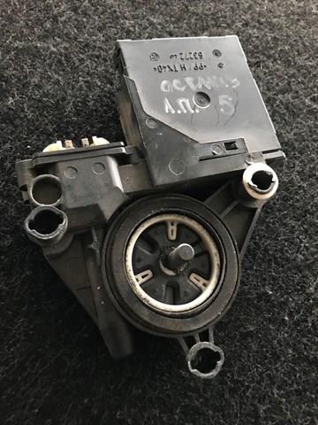 Мотор склопідйомника дверей передніх, правих 1K0959792C VAG