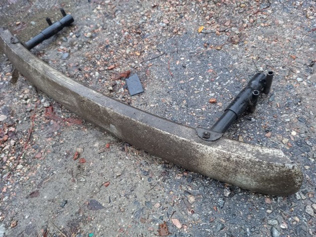 Підсилювач бампера заднього 3B0807311A VAG