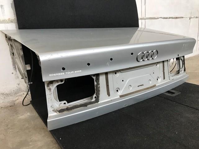 Кришка багажника кузова 4A5827023E VAG