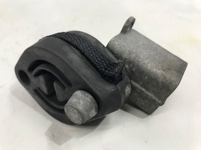 Подушка кріплення глушника 4M0253147C VAG